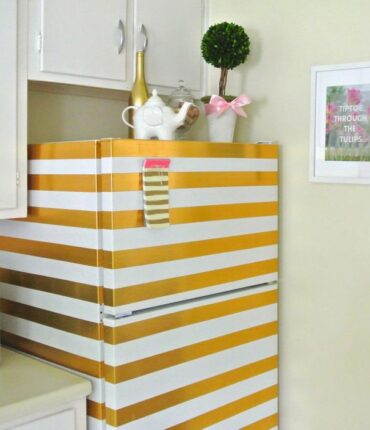 12 astuces pour transformer un simple réfrigérateur en une décoration de cuisine originale