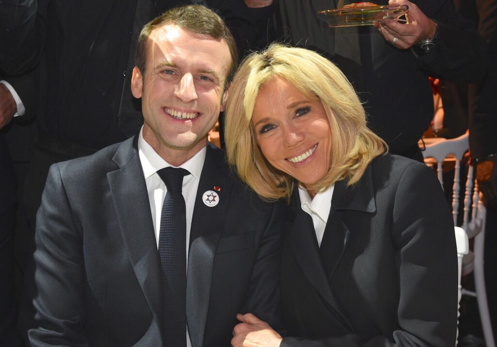 Brigitte-Macron-elle-taquine-Emmanuel-Macron-sur-sa-passion-pour-The-Voice Brigitte-Macron-elle-taquine-Emmanuel-Macron-sur-sa-passion-pour-The-Voice