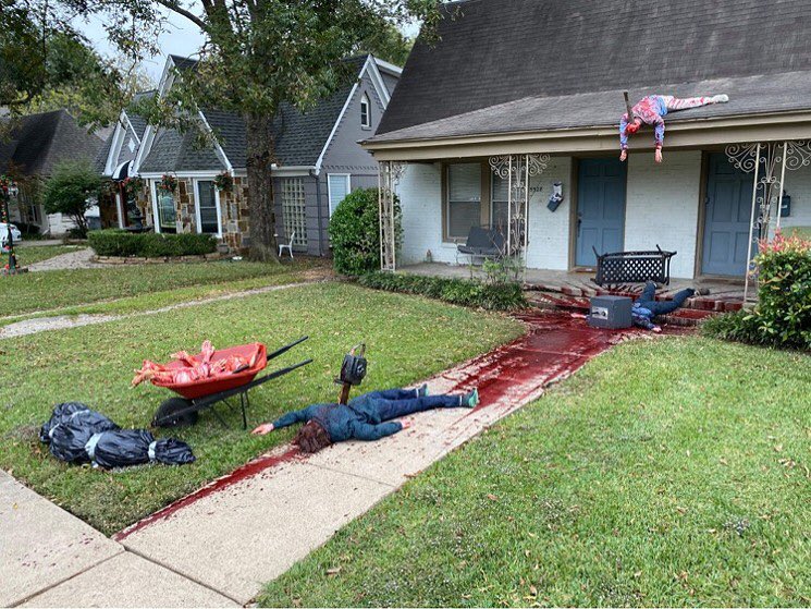 décorations d&rsquo;Halloween ont fait flipper les voisins 1