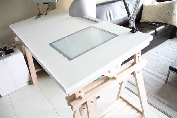 Table à dessin à angle réglable IKEAhacked