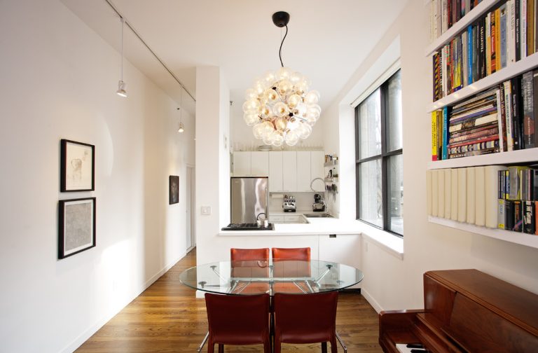 Railroad-Apartment.jpg