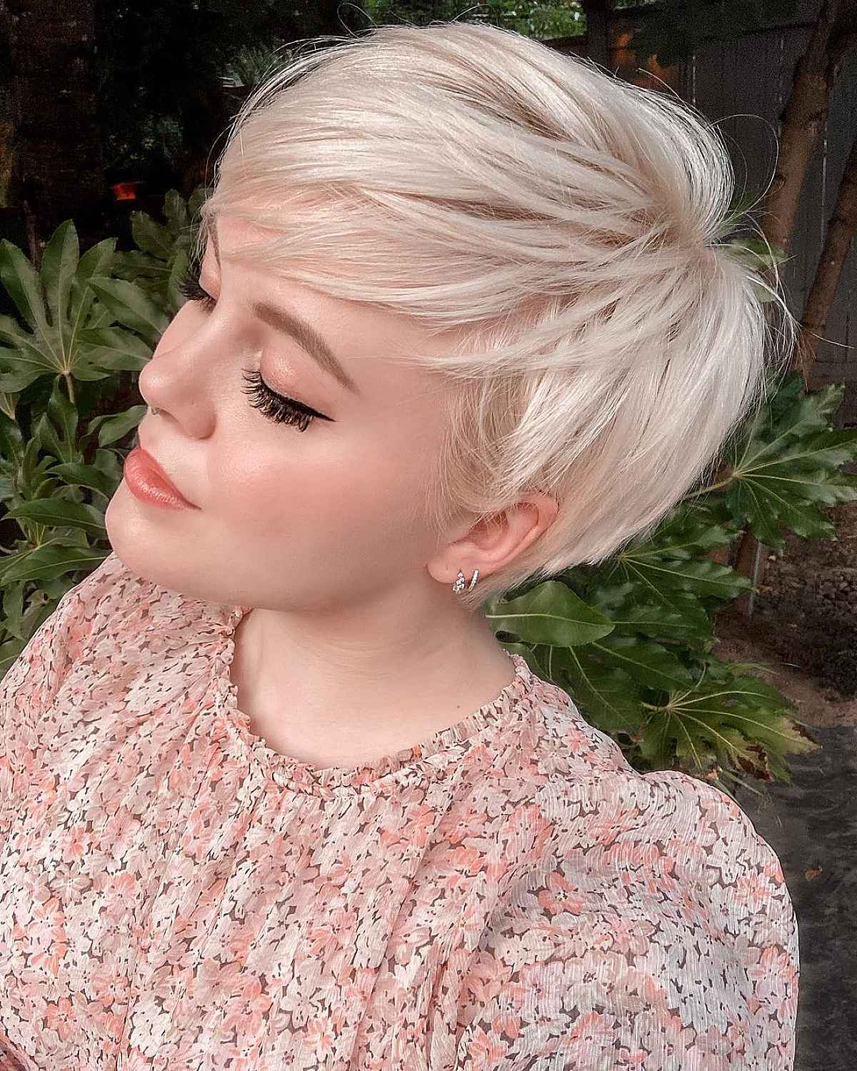 Cute Pixie Cut pour les femmes de 30 ans aux cheveux fins