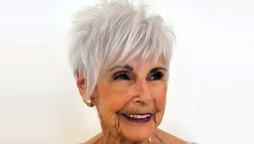16 coiffures à la mode pour les femmes de plus de 70 ans