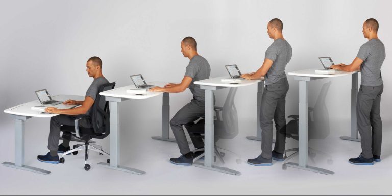 image-bureau-debout-2-scaled