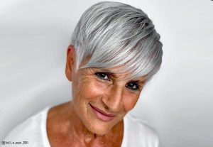 19 meilleures coupes Pixie pour les femmes de plus de 60 ans aux cheveux fins