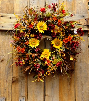 Couronne de fleurs d'automne DIY à fabriquer et à vendre 