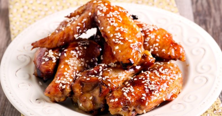 Honey-Sriracha-Chicken-Wings-Recipe.jpg