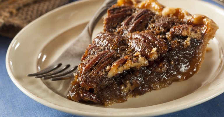 Slice-of-Pecan-Pie-on-a-plate.jpg
