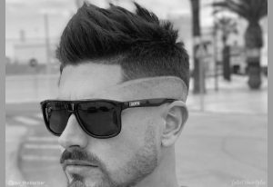 Fohawk pour hommes : 22 meilleures coupes de cheveux et coiffures en 2022