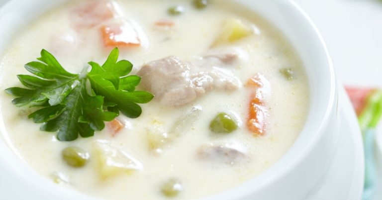 Chicken-Pot-Pie-Soup-on-a-White-Bowl-Closeup.jpg