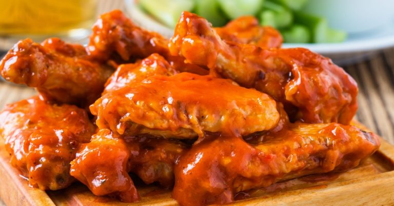 Saucey_Chicken_Buffalo_Wings.jpg