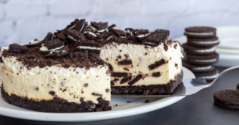 Sweet-Homemade-Oreo-Cheesecake.jpg
