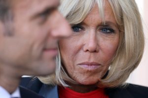Brigitte Macron victime d’une fake news infâme : deux femmes condamnées
