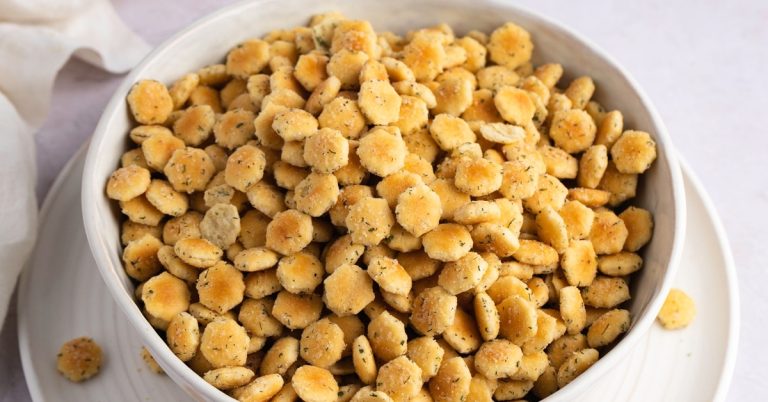 Bowl-of-Homemade-Light-and-Fluffy-Ranch-Oyster-Crackers.jpg