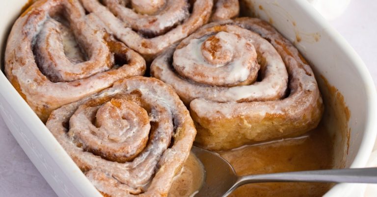 Delicious-Homemade-Tiktok-Cinnamon-Rolls-with-Cream-Cheese.jpg