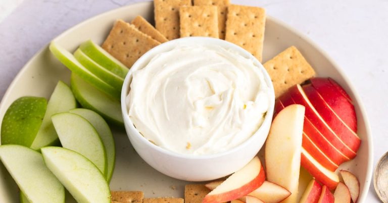 Homemade-Light-and-Fluffy-Marshmallow-Cream-Cheese-Fruit-Dip-with-Crackers.jpg