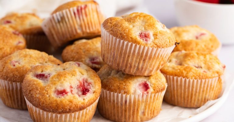 Homemade-Sweet-and-Fluffy-Strawberry-Banana-Muffins.jpg