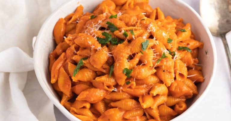 Rich-and-Creamy-Pasta-with-Spiked-Vodka.jpg
