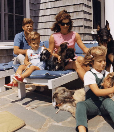 John F. Kennedy : découvrez l&rsquo;intérieur de son incroyable maison de vacances française à 31 millions d&rsquo;euros