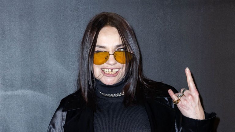 beatrice-dalle-jour-actrice-failli-tuer-volontairement-ses-parents