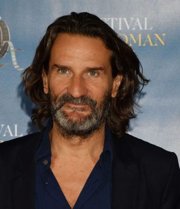 « Dégoût » : les accusatrices de PPDA s&rsquo;étranglent face aux propos de Frédéric Beigbeder en pleine promo