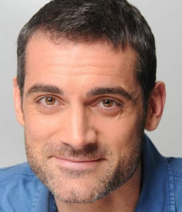 « Une forme de lent suicide » : Gil Alma revient sur la mort de son papa à seulement 34 ans