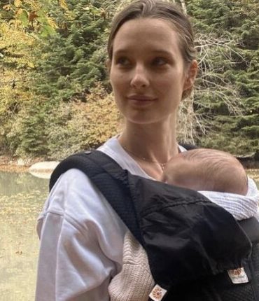 Ilona Smet maman : cette tendre photo de son fils, Harrison, avec sa mère, Estelle Lefébure