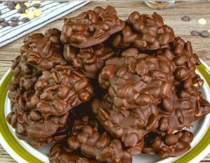 Cluster de cacahuètes au chocolat irrésistible