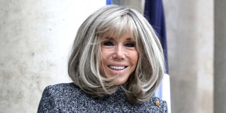 Brigitte Macron reçoit la première dame de l&rsquo;Ukraine Olena Zelenska au palais de l&rsquo;Elysée à Paris