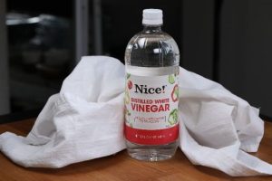 Les 7 bonnes raisons d’utiliser le vinaigre pour la lessive et ses bienfaits