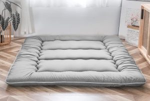 Comment nettoyer et détacher correctement un futon ?