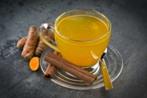 Infusion curcuma et citron : recette et vertus pour la santé
