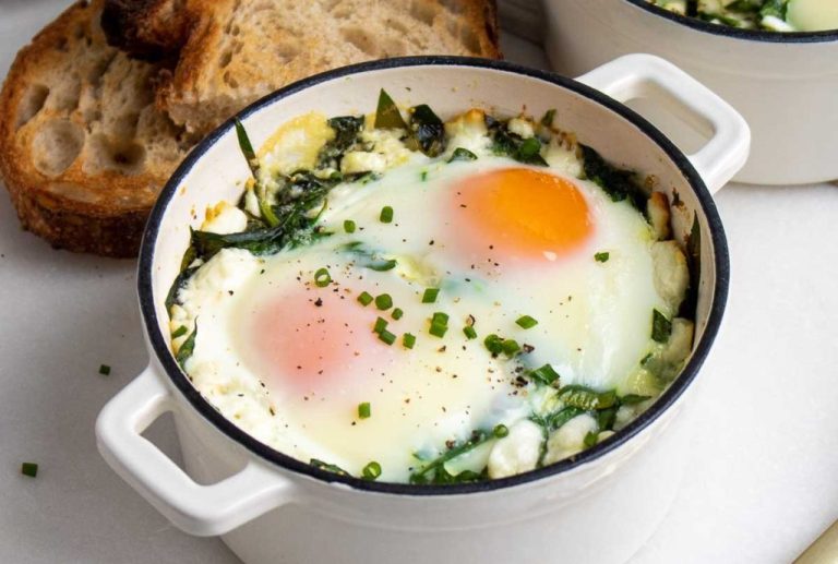 1696239555_445_Creamy-Spinach-Baked-Eggs-Stephanie-Kay-Nutrition-e1696244716647-1024×689