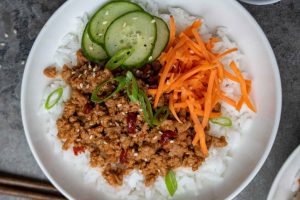 Bols de riz à la dinde hachée coréenne, rapides et savoureux