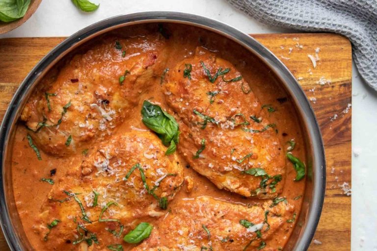 1696586284_967_Creamy-Tomato-Chicken-Stephanie-Kay-Nutrition-e1696592298218-1024×683