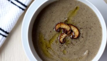 Recette de Soupe aux Champignons, Pommes de Terre et Poireaux : Sans Crème