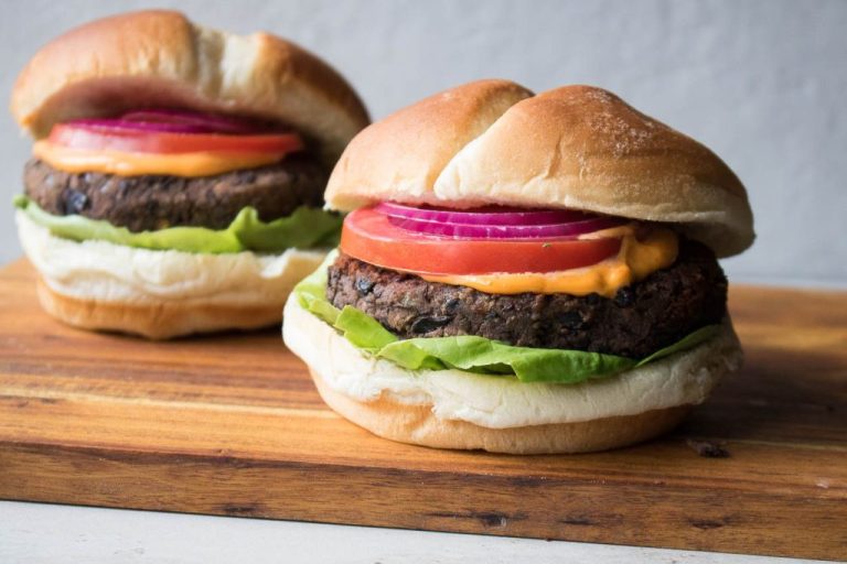 easy-black-bean-burgers-1024×682