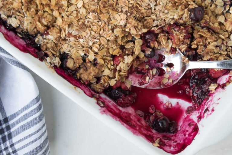 mixed-berry-crisp-1024×682