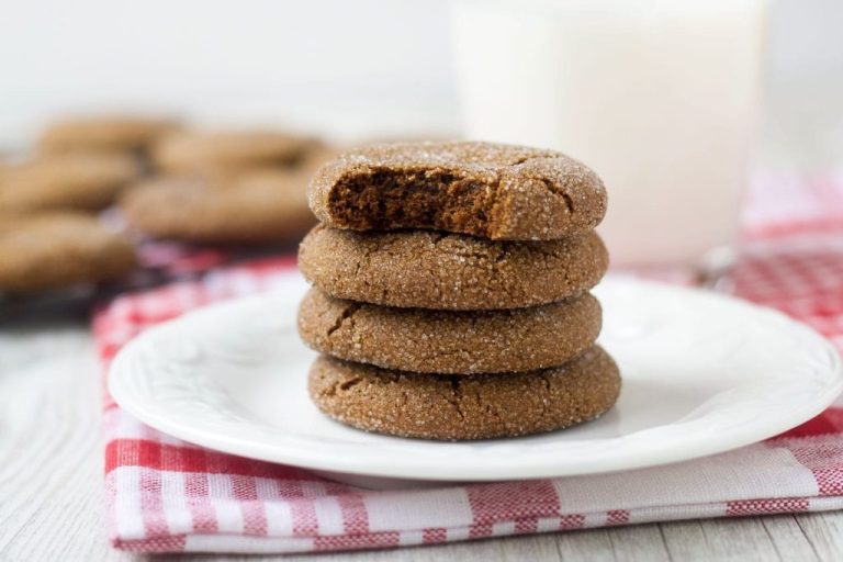 molasses-cookies-ginger-chewy-2-1024×683