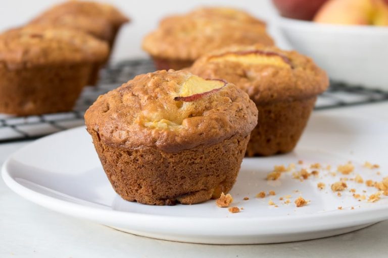 peach-oatmeal-muffins-recipe