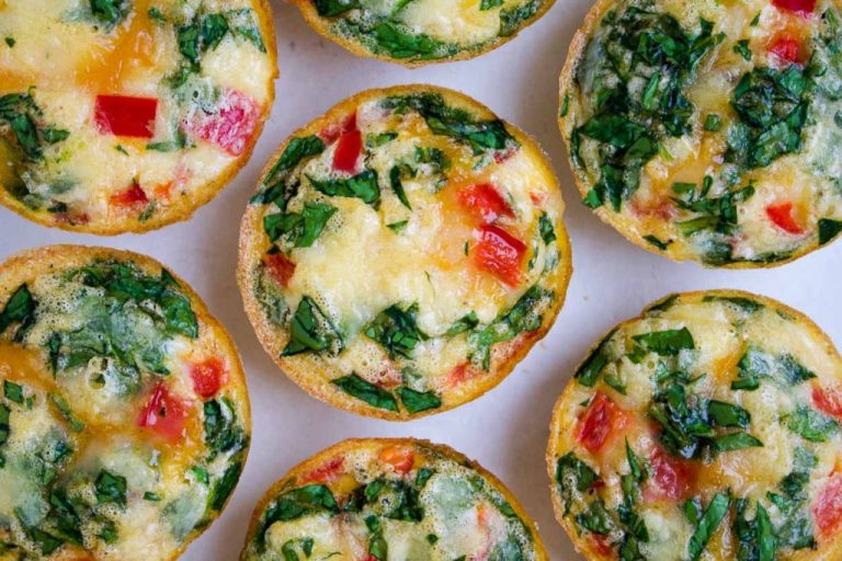 red-pepper-spinach-egg-muffins-4-1024×682
