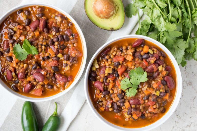 vegetarian-lentil-chili-2-1024×683