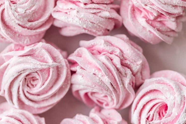 1699475211_817_Homemade-Marshmallows-Zephyr-VIDEO-NatashasKitchencom