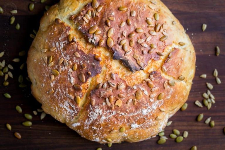 1699609596_351_Easy-Dutch-Oven-Bread-Recipe