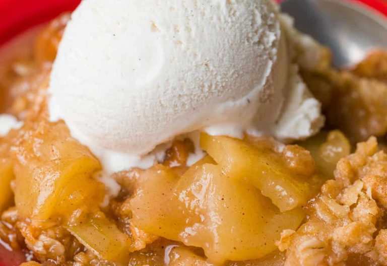 Apple-Crisp-Recipe-VIDEO-NatashasKitchencom