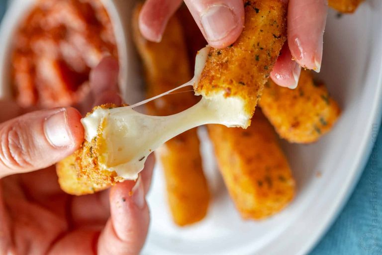 Mozzarella-Cheese-Sticks-Recipe-VIDEO