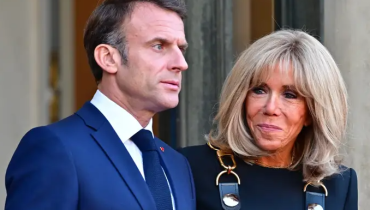 Emmanuel et Brigitte Macron : le couple présidentiel a deux nouveaux chiens, découvrez leurs noms