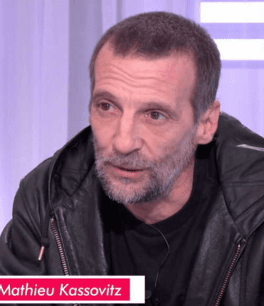 « Ça a pris dix ans » : Mathieu Kassovitz se livre sur sa mère, « morte d’alcoolisme » (ZAPTV)