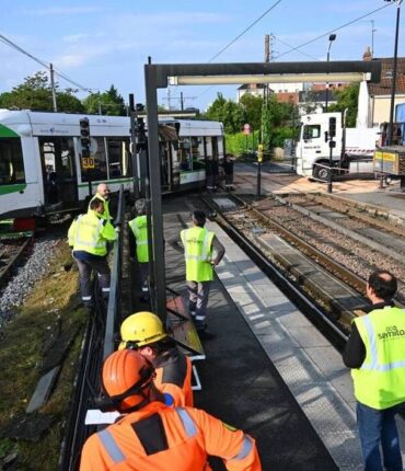 Un tramway impliqué dans un accident déraille à Nantes, cinq blessés hospitalisés dont un grièvement