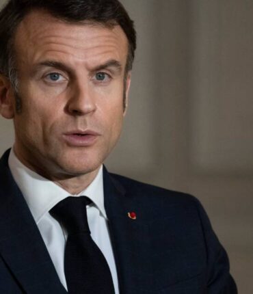 Macron prêt à s&rsquo;adresser aux Français sur TF1 et France 2